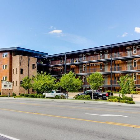 Chelan Resort Suites: Water Sunset Exterior photo