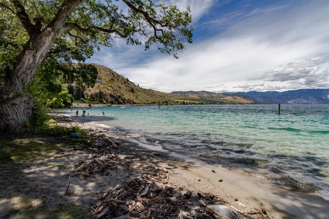Chelan Resort Suites: Water Sunset Exterior photo