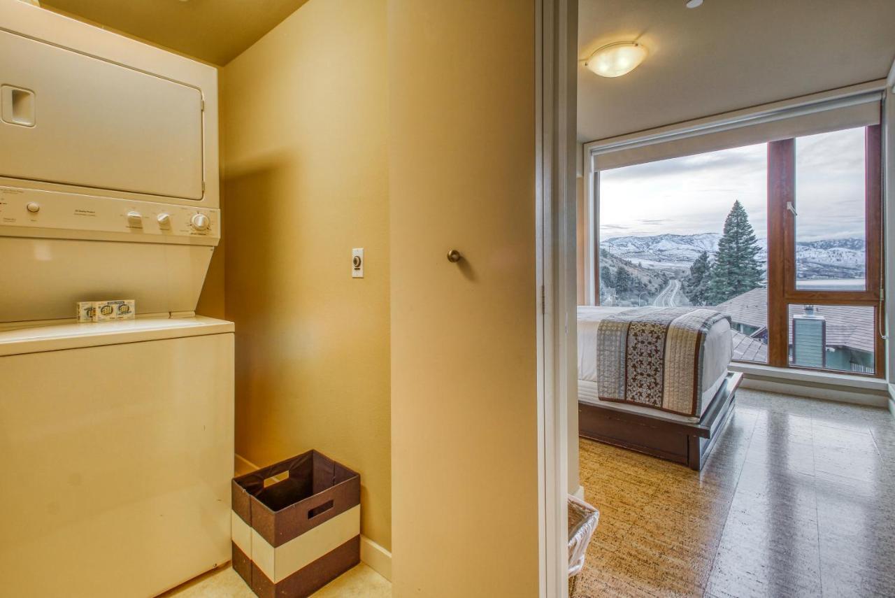 Chelan Resort Suites: Water Sunset Exterior photo